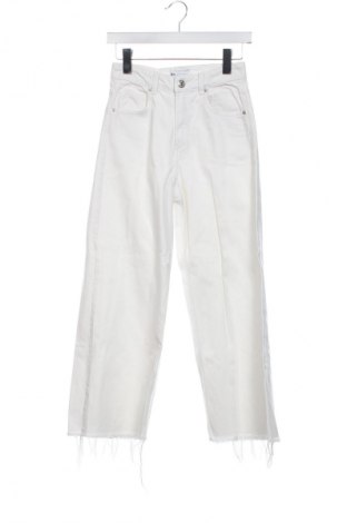 Damskie jeansy Zara, Rozmiar XS, Kolor Biały, Cena 56,00 zł