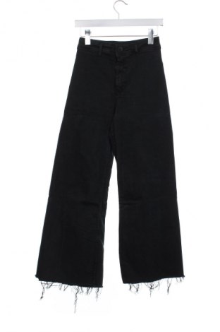 Дамски дънки Zara, Размер XS, Цвят Черен, Цена 40,00 лв.