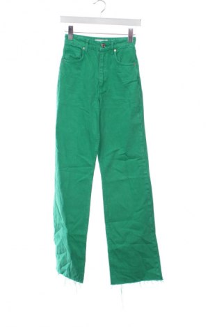 Дамски дънки Zara, Размер XXS, Цвят Зелен, Цена 27,99 лв.