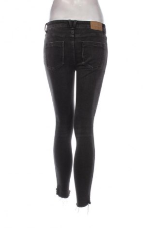 Дамски дънки Zara, Размер M, Цвят Черен, Цена 26,98 лв.