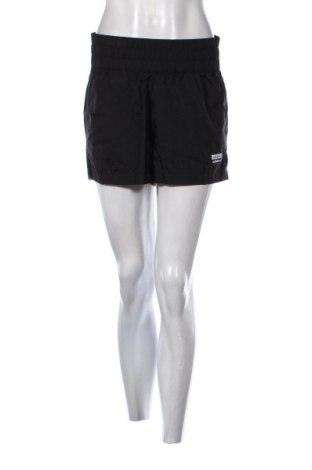 Dámské kraťasy  Adidas Originals, Velikost S, Barva Černá, Cena  739,00 Kč
