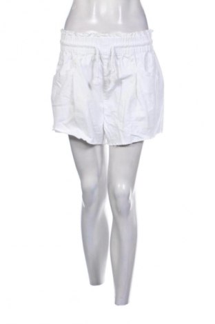 Damen Shorts Beloved, Größe M, Farbe Weiß, Preis 9,72 €
