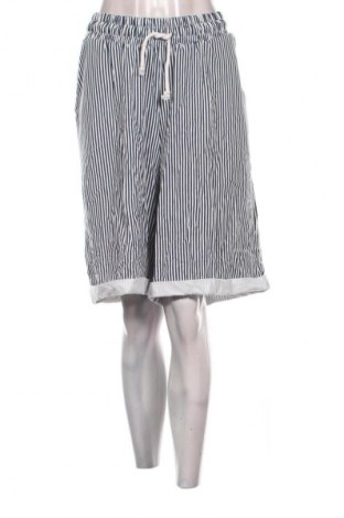 Дамски къс панталон Bpc Bonprix Collection, Размер XL, Цвят Многоцветен, Цена 19,99 лв.