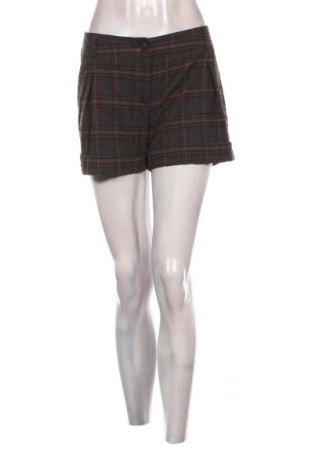 Γυναικείο κοντό παντελόνι Casual Clothing, Μέγεθος M, Χρώμα Πολύχρωμο, Τιμή 12,99 €