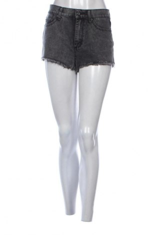 Pantaloni scurți de femei Cheap Monday, Mărime S, Culoare Gri, Preț 89,00 Lei