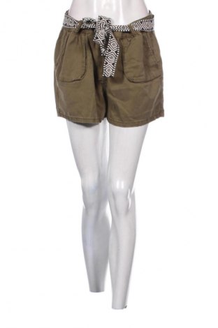 Damen Shorts Clockhouse, Größe M, Farbe Grün, Preis € 9,74
