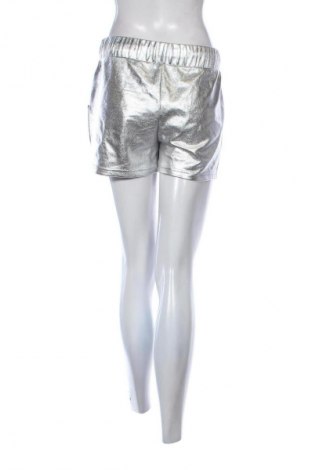 Pantaloni scurți de femei Colours, Mărime S, Culoare Argintiu, Preț 95,00 Lei