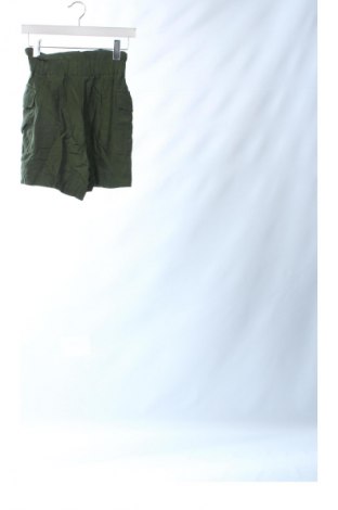 Γυναικείο κοντό παντελόνι H&M, Μέγεθος XS, Χρώμα Πράσινο, Τιμή 12,99 €