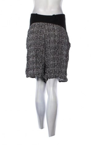 Damen Shorts LC Waikiki, Größe M, Farbe Mehrfarbig, Preis 19,95 €