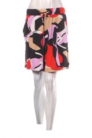 Γυναικείο κοντό παντελόνι Ladies Fashion, Μέγεθος M, Χρώμα Πολύχρωμο, Τιμή 21,99 €