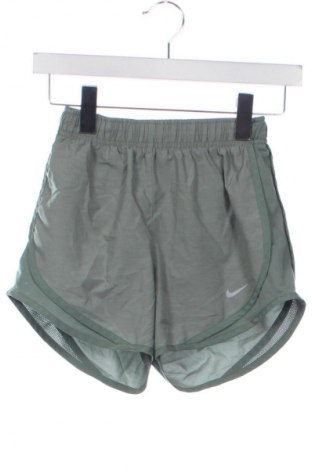 Γυναικείο κοντό παντελόνι Nike, Μέγεθος XS, Χρώμα Πράσινο, Τιμή 21,99 €