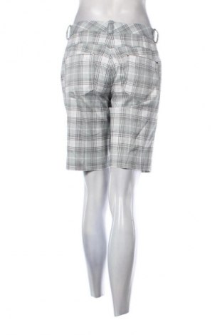 Pantaloni scurți de femei Nike, Mărime M, Culoare Multicolor, Preț 115,99 Lei