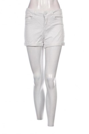 Damen Shorts Noisy May, Größe S, Farbe Weiß, Preis 23,99 €