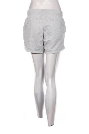 Pantaloni scurți de femei PUMA, Mărime M, Culoare Gri, Preț 115,99 Lei
