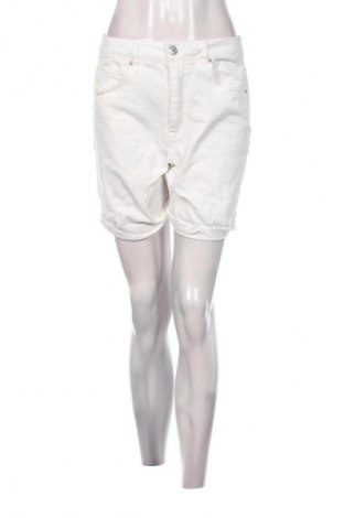 Pantaloni scurți de femei Page One, Mărime M, Culoare Alb, Preț 64,99 Lei