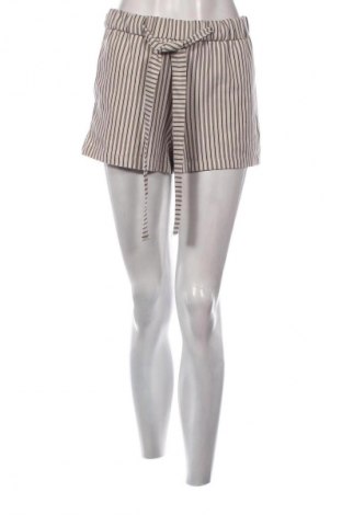 Damen Shorts Pull&Bear, Größe S, Farbe Mehrfarbig, Preis 5,99 €