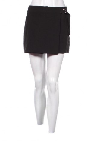 Damskie szorty Pull&Bear, Rozmiar M, Kolor Czarny, Cena 23,99 zł