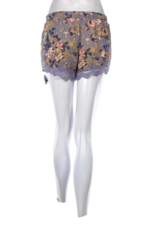 Pantaloni scurți de femei Xhilaration, Mărime S, Culoare Multicolor, Preț 64,99 Lei