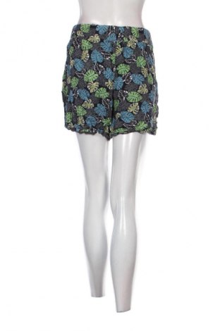 Damen Shorts Yessica, Größe L, Farbe Mehrfarbig, Preis 13,99 €