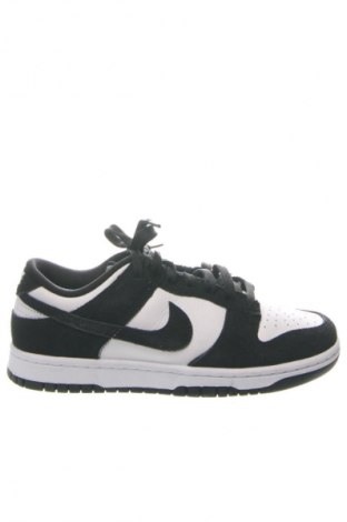 Γυναικεία παπούτσια Nike, Μέγεθος 40, Χρώμα Πολύχρωμο, Τιμή 132,99 €