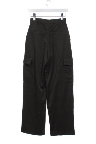 Dámské kalhoty  Bershka, Velikost XXS, Barva Zelená, Cena  329,00 Kč