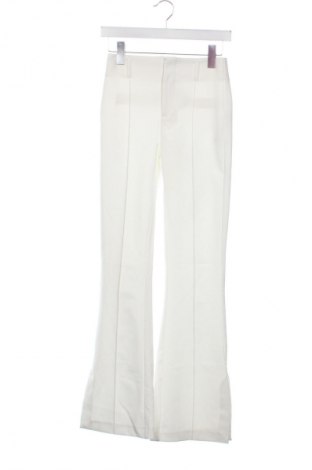 Damenhose Bershka, Größe XS, Farbe Weiß, Preis € 32,40