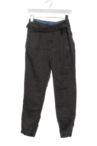 Дамски панталон G-Star Raw, Размер XS, Цвят Зелен, Цена 47,99 лв.