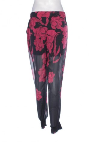 Damenhose Guess, Größe S, Farbe Mehrfarbig, Preis 103,99 €
