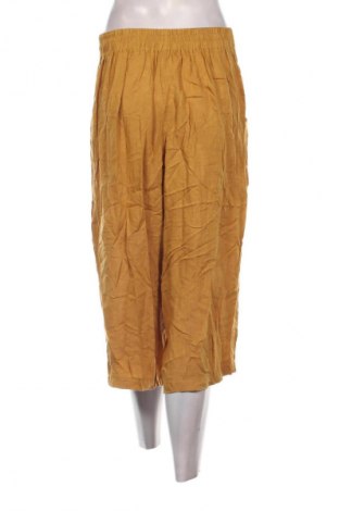 Damskie spodnie Missy, Rozmiar M, Kolor Żółty, Cena 95,99 zł