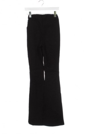 Damenhose Pretty Little Thing, Größe XS, Farbe Schwarz, Preis 31,99 €