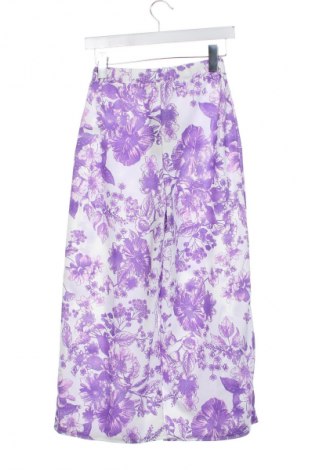 Damenhose Pretty Little Thing, Größe XXS, Farbe Mehrfarbig, Preis € 13,99