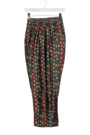 Damenhose Pretty Little Thing, Größe XS, Farbe Mehrfarbig, Preis € 9,99