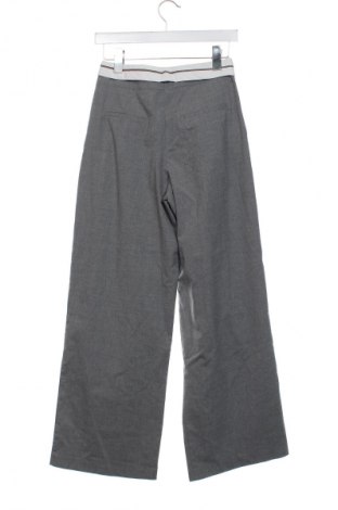 Dámské kalhoty  Stradivarius, Velikost XS, Barva Šedá, Cena  329,00 Kč