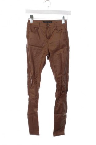 Dámské kalhoty  Stradivarius, Velikost XXS, Barva Hnědá, Cena  239,00 Kč