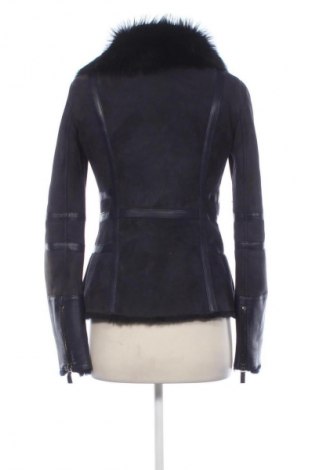 Geacă de piele pentru femei Emporio Armani, Mărime M, Culoare Albastru, Preț 2.049,99 Lei