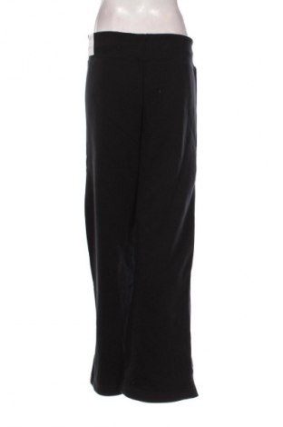 Dámske tepláky Nike, Veľkosť L, Farba Čierna, Cena  54,95 €