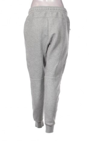 Dámské tepláky Nike, Velikost M, Barva Šedá, Cena  1 529,00 Kč