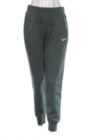Pantaloni trening de femei Nike, Mărime S, Culoare Verde, Preț 316,99 Lei