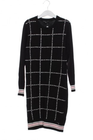 Kinderkleid Guess, Größe 10-11y/ 146-152 cm, Farbe Mehrfarbig, Preis 20,97 €