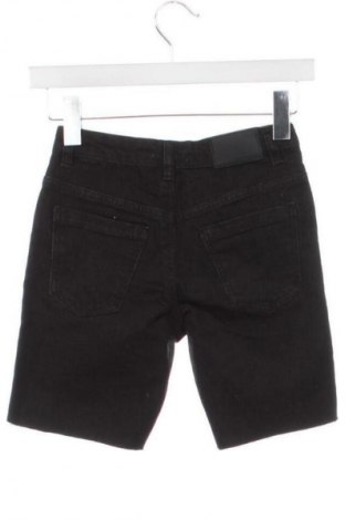 Dětské krátké kalhoty  Sinsay, Velikost 6-7y/ 122-128 cm, Barva Černá, Cena  249,00 Kč