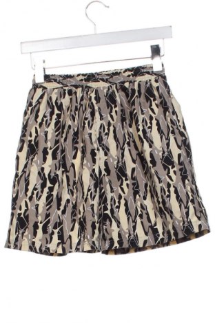 Dětské krátké kalhoty  Unbranded, Velikost 13-14y/ 164-168 cm, Barva Vícebarevné, Cena  177,00 Kč