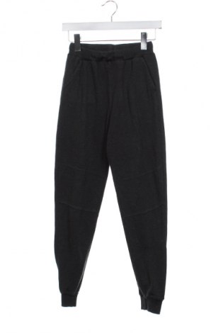 Kinder Sporthose LC Waikiki, Größe 11-12y/ 152-158 cm, Farbe Grau, Preis € 9,72