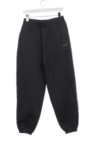 Dětské tepláky Nike, Velikost 14-15y/ 168-170 cm, Barva Šedá, Cena  939,00 Kč