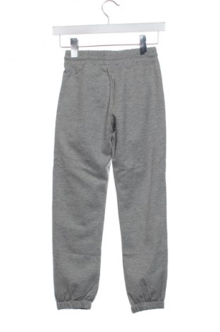 Kinder Sporthose SMALL GANG, Größe 9-10y/ 140-146 cm, Farbe Grau, Preis € 10,99