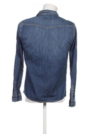 Мъжка риза Bershka, Размер M, Цвят Син, Цена 29,00 лв.