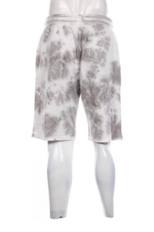 Pantaloni scurți de bărbați McNeal, Mărime L, Culoare Multicolor, Preț 261,99 Lei