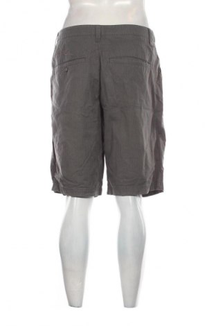 Мъжки къс панталон Quiksilver, Размер M, Цвят Многоцветен, Цена 34,99 лв.
