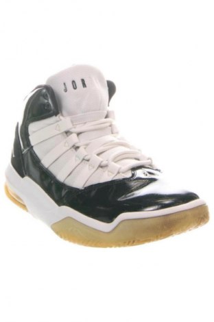 Încălțăminte bărbătească Air Jordan Nike, Mărime 45, Culoare Multicolor, Preț 253,00 Lei