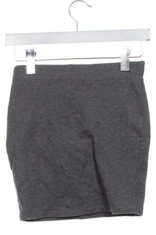 Fustă F&F, Mărime XS, Culoare Gri, Preț 32,99 Lei