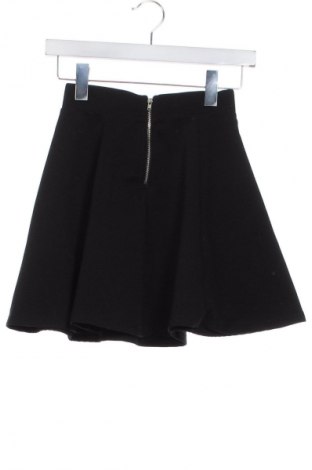 Пола H&M, Размер XS, Цвят Черен, Цена 15,99 лв.
